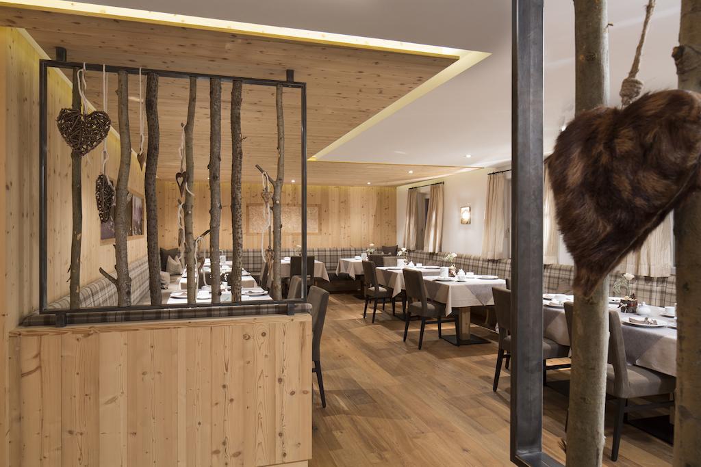 Hotel Comploj Adults Only Selva di Val Gardena Exterior photo